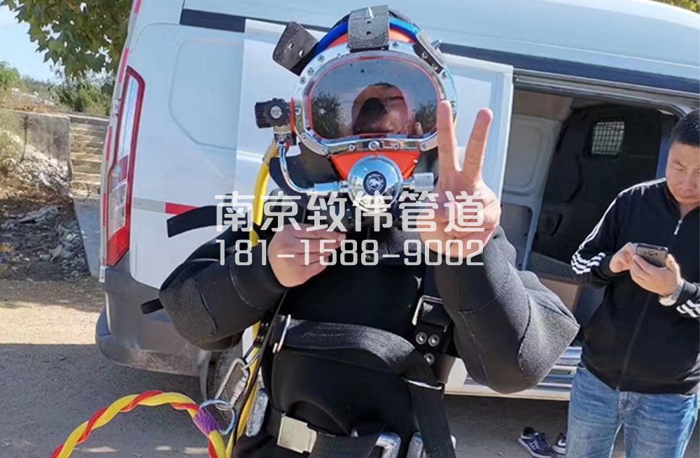 356光华路沉淀池清底