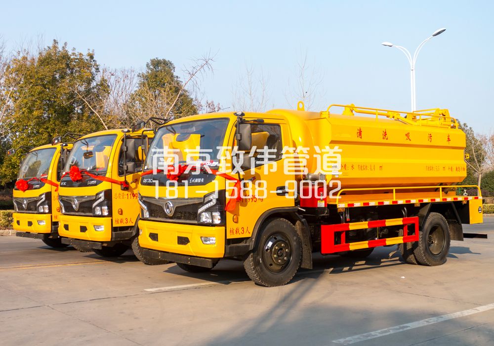 369光华路多利卡吸污车